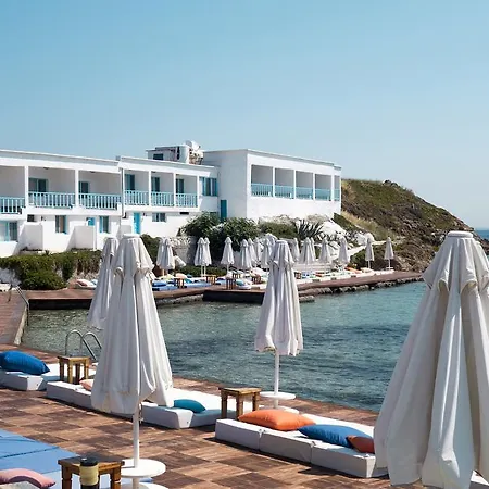 Pelagos Hotel *